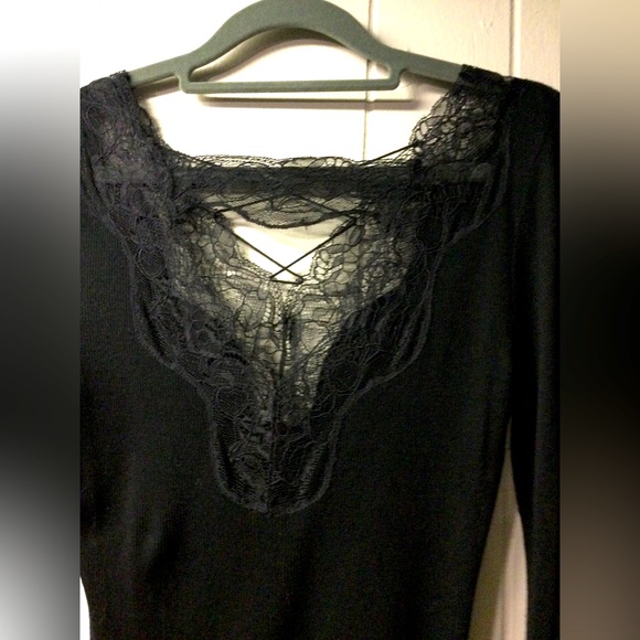 Jessica Simpson black top size S - Picture 2 of 3
